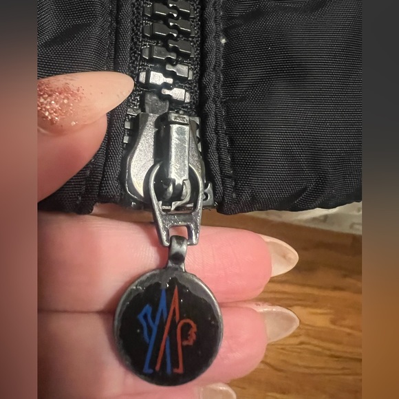 Moncler Utility Parka NO FUR NO BELT - Picture 5 of 14